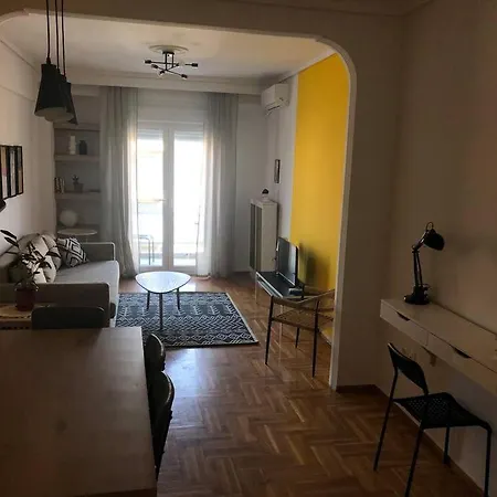 2 Mon-keys Apartment *