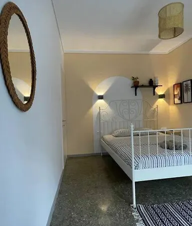 2 Mon-keys Apartment Thessaloniki