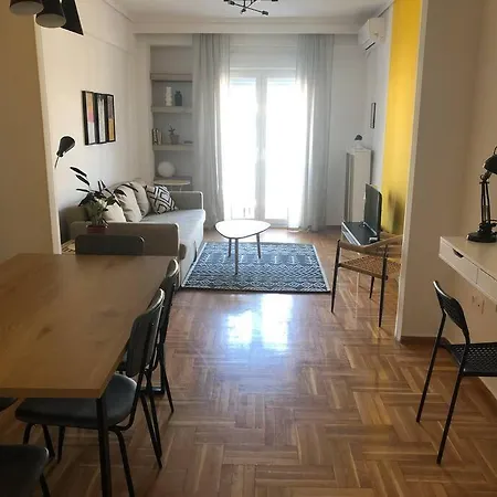 2 Mon-keys Apartment Thessaloniki