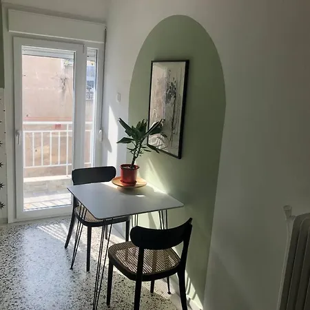 2 Mon-keys Apartment Thessaloniki