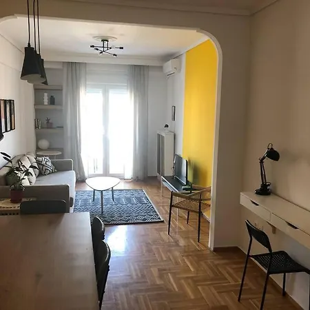 2 Mon-keys Apartment *