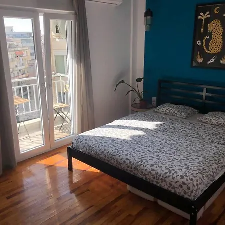 2 Mon-keys Apartment Thessaloniki