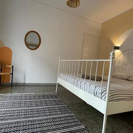 2 Mon-keys Apartment *