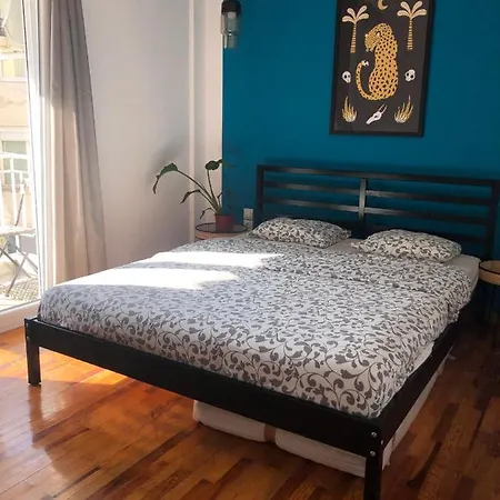 2 Mon-keys Szaloniki