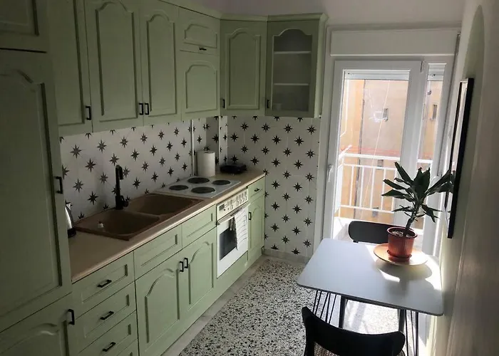 2 Mon-keys Apartamento Tessalónica