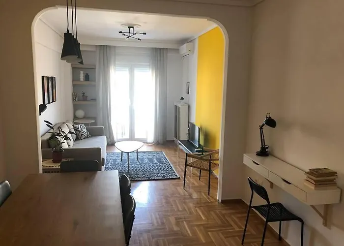 2 Mon-keys Apartment *